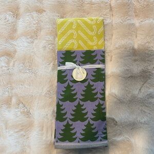 Set of 2 Anthropologie holiday Kitchen Towels.